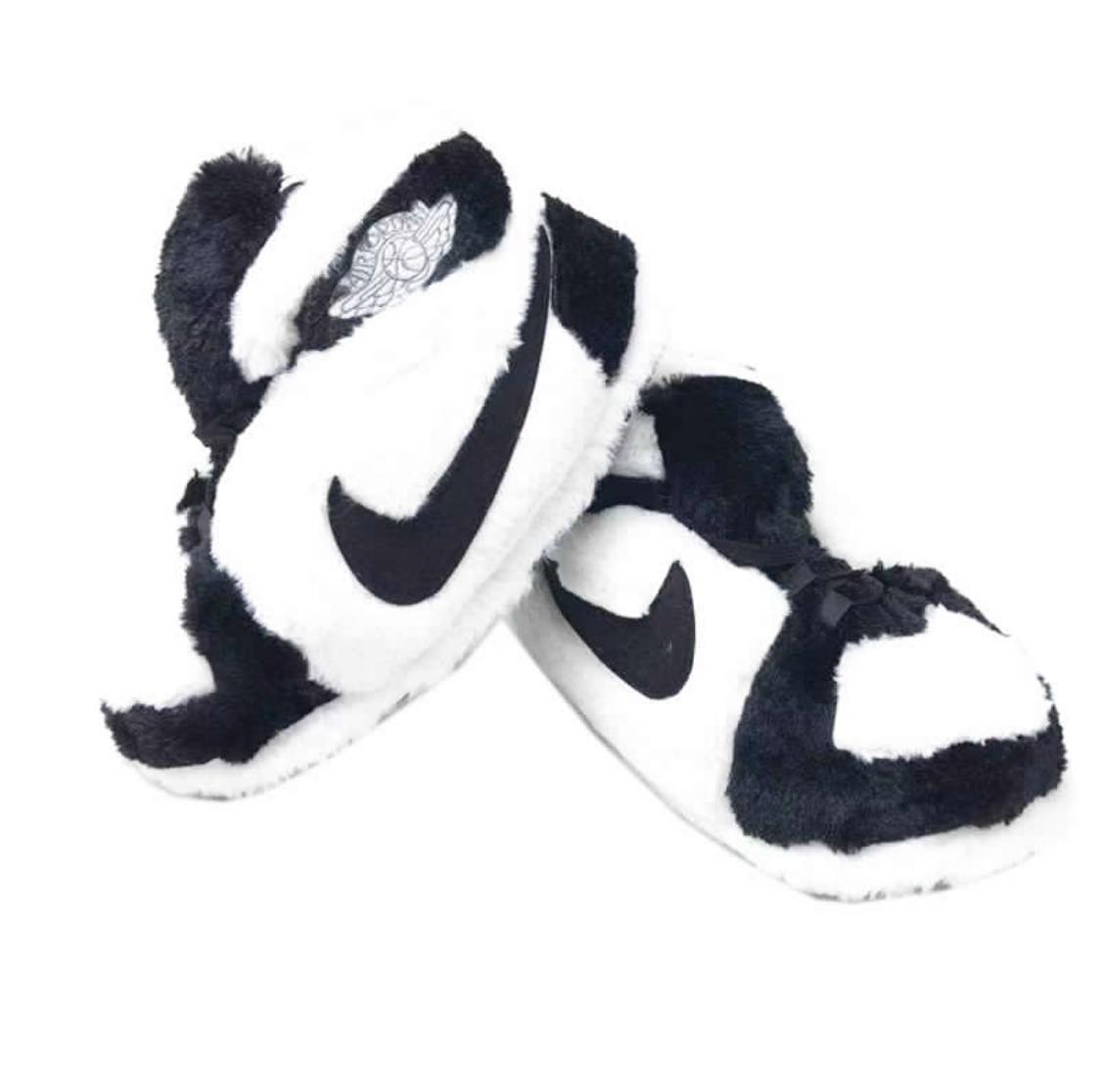 Slippers J1 Black & White