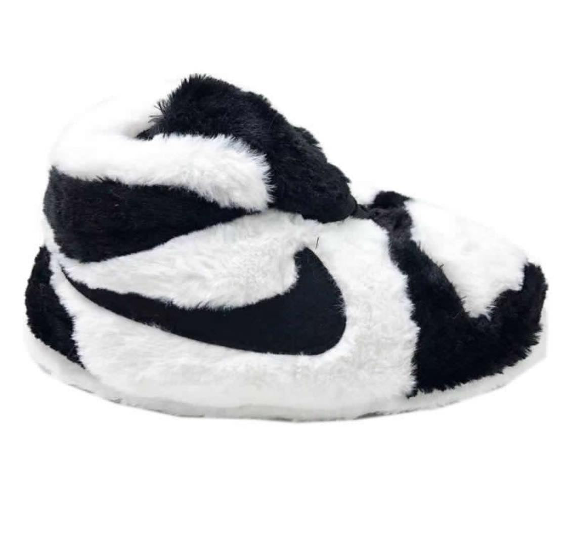 Slippers J1 Black & White