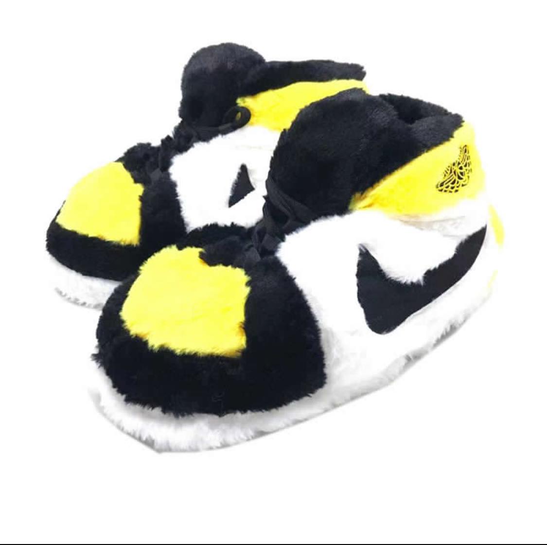 Slipper J1 Yellow Toe Black